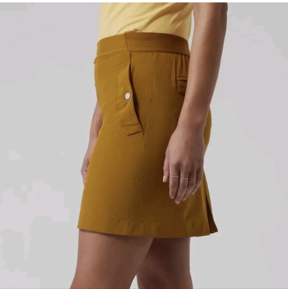 Athleta Vienna High Waist Snap Button Pocket Cargo Skort Skirt